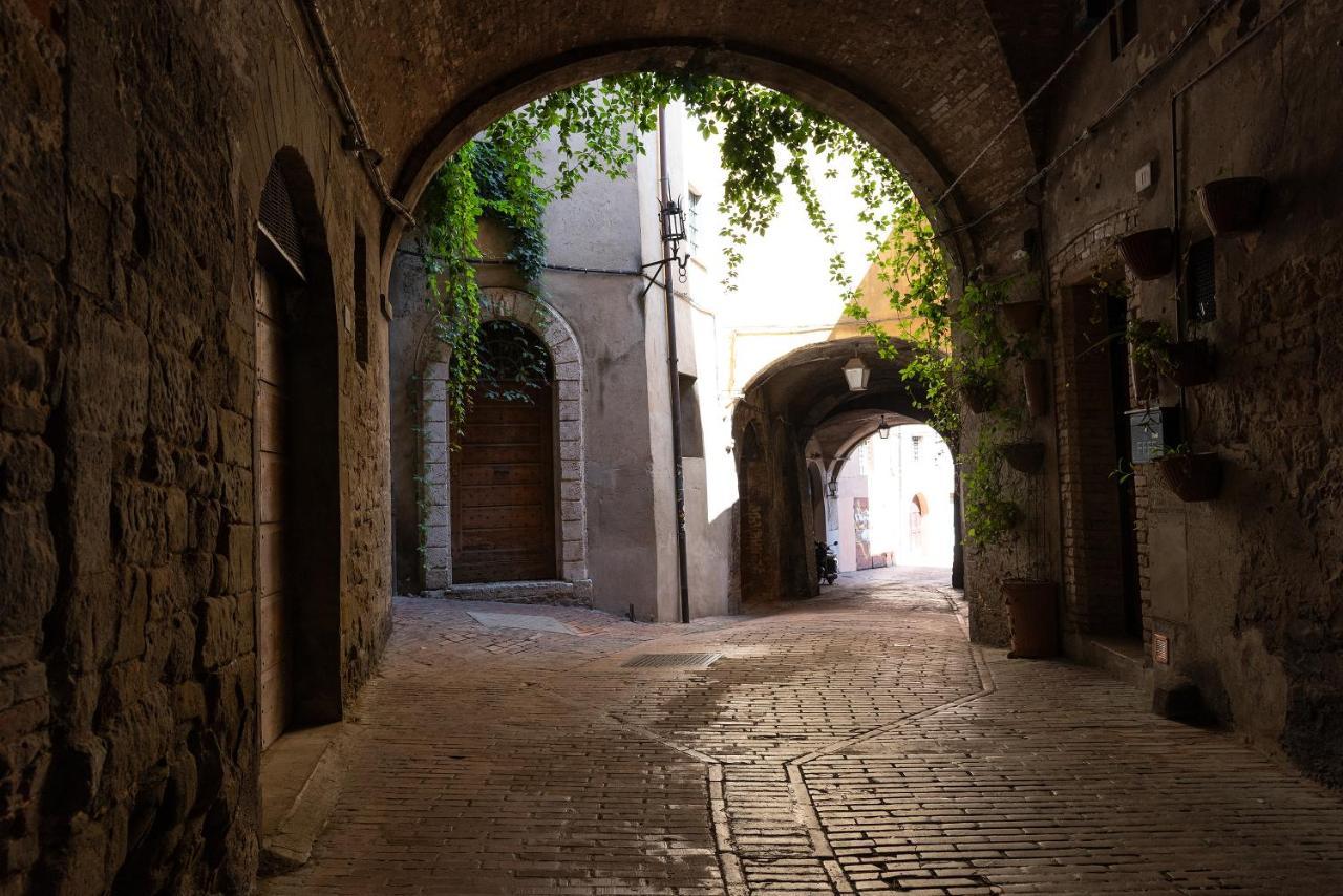 Incantevole Loft In Centro Perugia Bagian luar foto